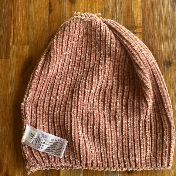 GAP beanie hat - Picture 2 of 3